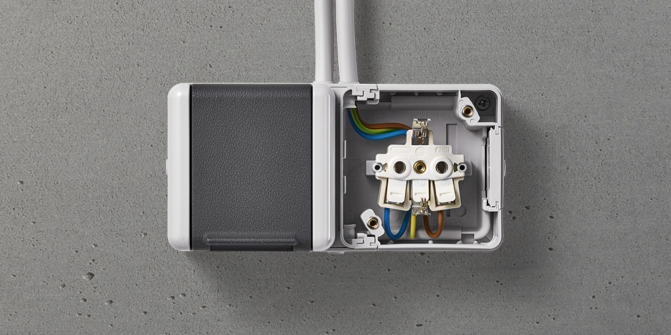 Doppelsteckdose mit Trennsteg bei Elektro Erhard in Reichenbach